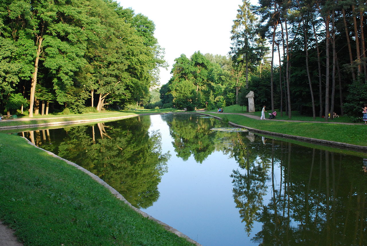 Park Zofiówka w Humaniu na Ukrainie (Wikipedia)