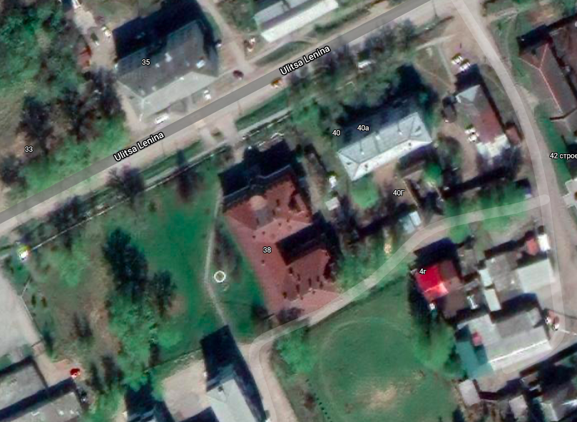 Print screen z Google Maps przedstawiający siedzibę Koziełł-Poklewskich w Talicy. Biały okrąg to zarys fontanny – po II wojnie światowej znaleziono tu ukrytą japońską porcelanę, fot. domena publiczna Print screen z Google Maps przedstawiający siedzibę Koziełł-Poklewskich w Talicy. Biały okrąg to zarys fontanny – po II wojnie światowej znaleziono tu ukrytą japońską porcelanę, fot. domena publiczna