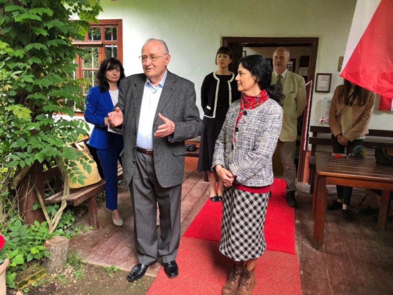 Dom Cioci Zosi, Instytut POLONIKA