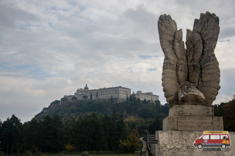 Cmentarz na Monte Cassino, Instytut POLONIKA