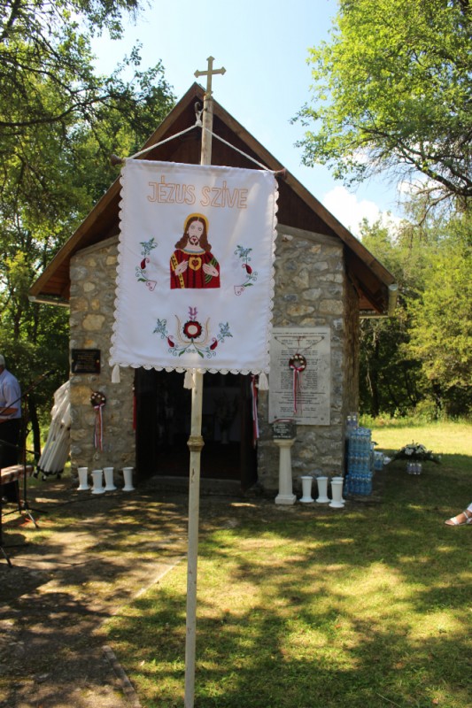 Derenk – polska wieś na Węgrzech, Instytut POLONIKA