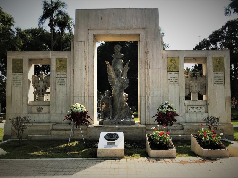 Open gallery (1 photos) Monument to the Polish engineering pioneers in Peru