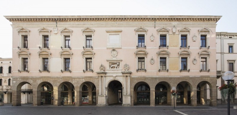 Otwórz galerię (12 fotografii) Fasada Uniwersytetu Padewskiego, fot. G. Zygier (2019)