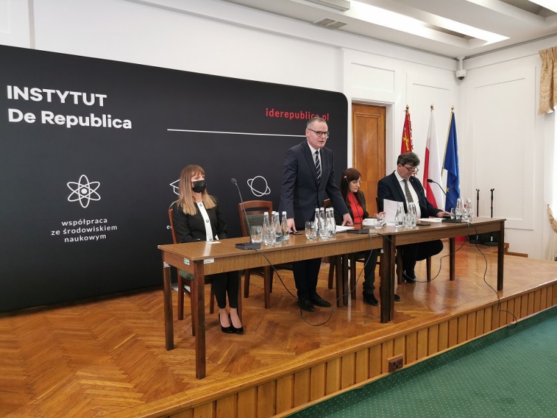 Otwórz galerię (15 fotografii) Zamość, konferencja o Zamoyskim |