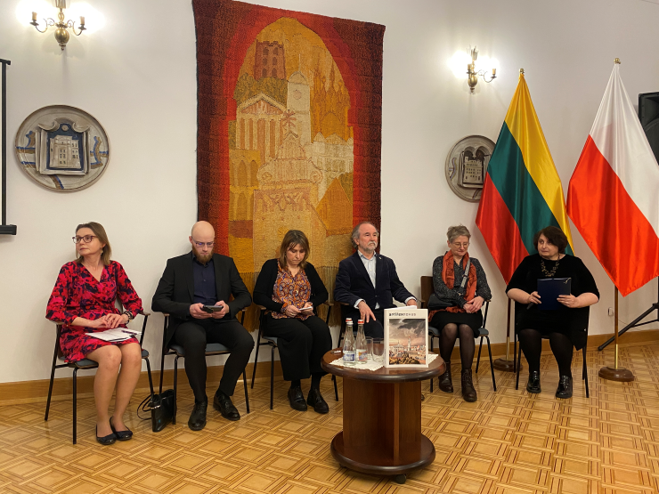 Otwórz galerię (4 fotografii) 