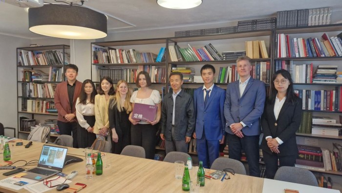 Otwórz zdjęcie Wizyta delegacji Tsinghua University w Instytucie POLONIKA